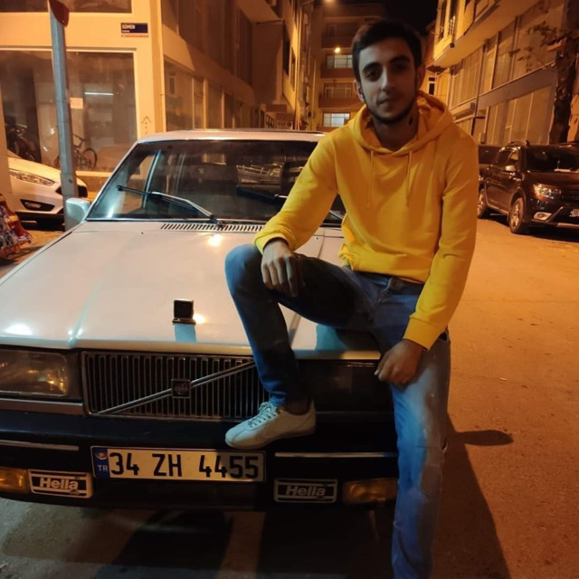 Bursa'da zeytinliğe dalan otomobil hurdaya döndü! 1 ölü, 1 yaralı - Resim: 2