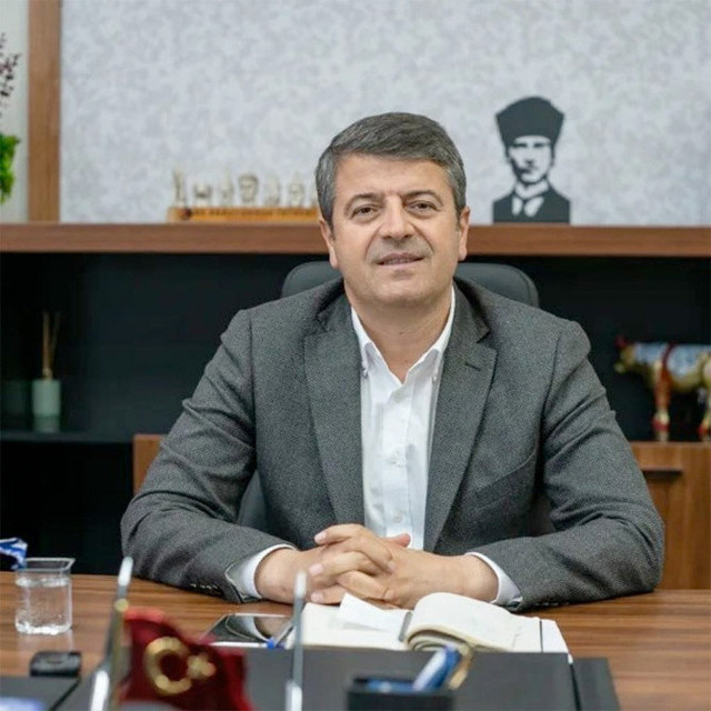 Adıyaman Belediye Başkanı Abdurrahman Tutdere görevine iade edildi - Resim: 0