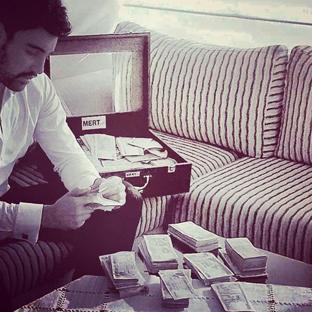 Türk zengini! Playboy pozları ile olay yarattı - Resim: 3