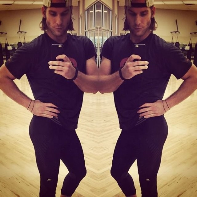 Gülmek garanti seksi pozları erkekler verirse...  - Resim: 2