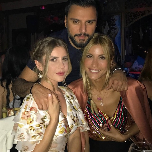 Alişan Çağla Şıkel ile sevgilisini tanıştırdı - Resim: 1