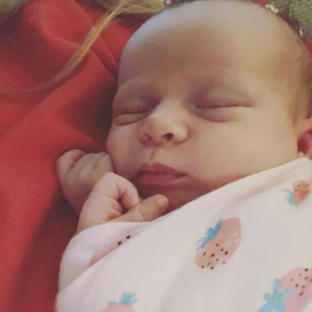  Hilary Duff'tan iğrenç itiraf bebeğinin plasentasını içti - Resim: 3