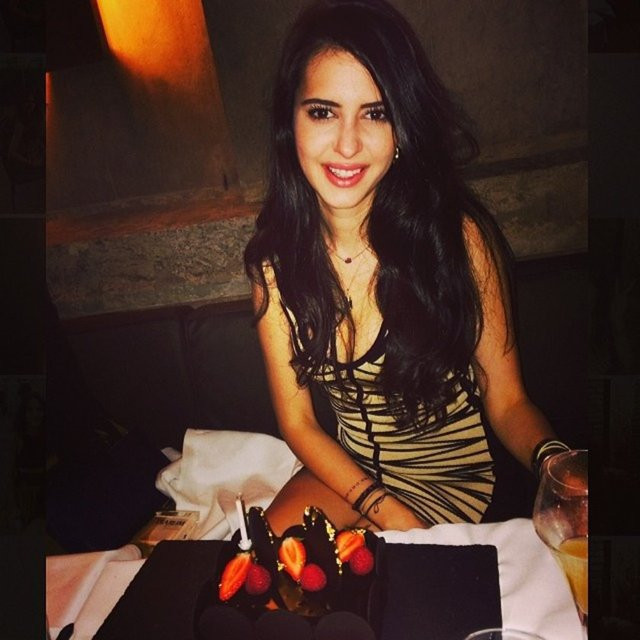 Benimle evlenmeye ikna ediyorum - Resim: 3