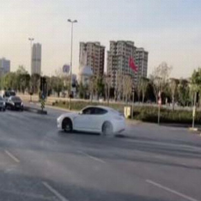İstanbul Pendik'te lüks aracıyla drift yapan sürücü yakalandı - Resim: 3