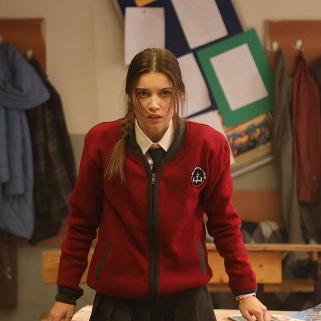 FOX TV'nin Öğretmen dizisindeki Gizem giydi sütyen krizi çıktı - Resim: 2