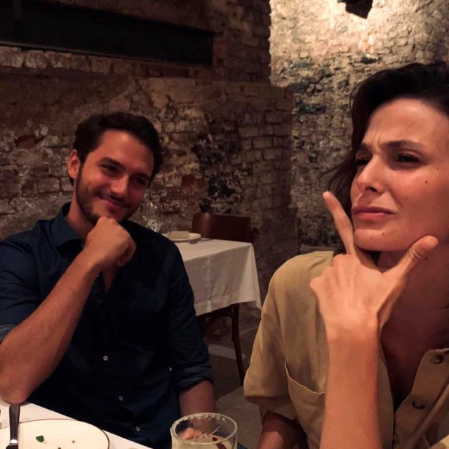 Büşra Develi sevgiliyle müstehcen öpüşme paylaşımıyla Instagram'ı salladı - Resim: 2