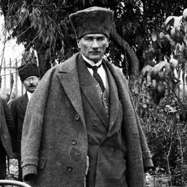 Pınar Altuğ'dan dikkat çeken 29 Ekim mesajı bakın ünlüler nasıl kutladı - Resim: 2