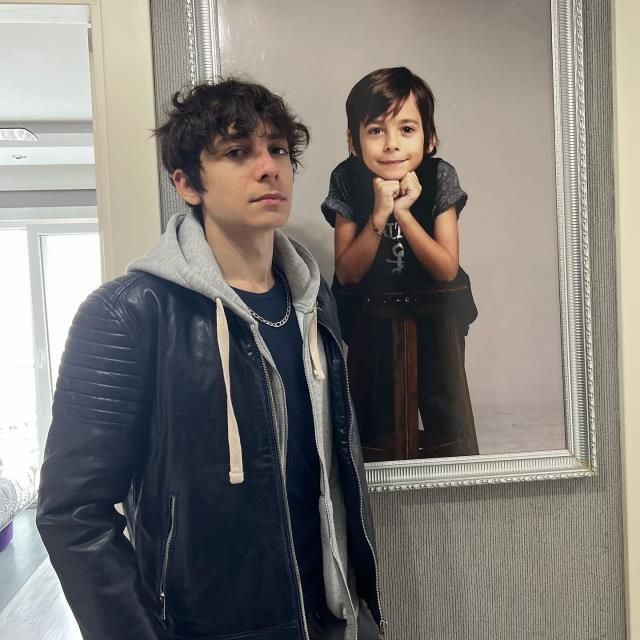 Öyle Bir Geçer Zaman Ki'nin küçük Osman'ı delikanlı oldu son haliyle şaşırttı! - Resim: 4