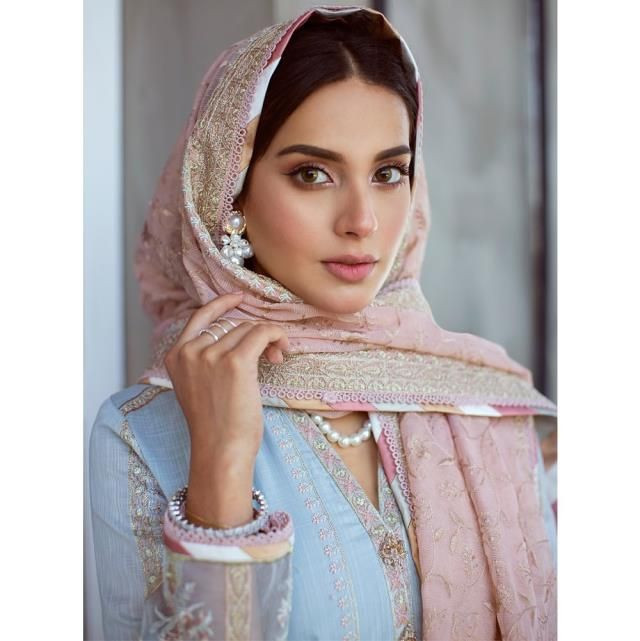 Arıza'nın yıldızı Ayça Ayşin Turan'ı bir başka kadın oyuncuyla evli gösterdiler! - Resim: 4