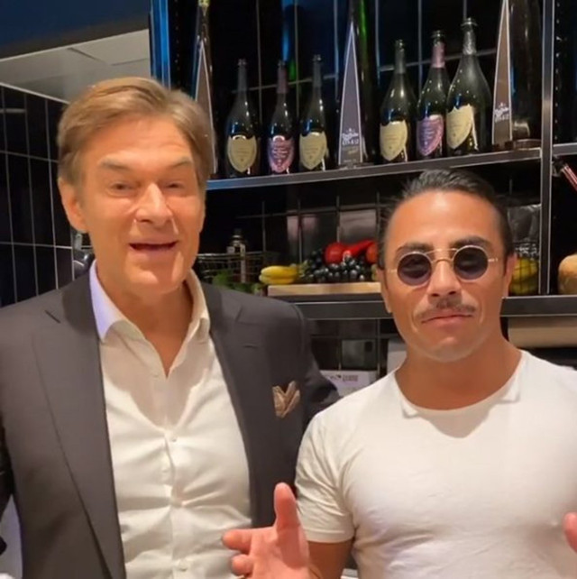 Mehmet Öz'den Nusret'in seks sorusuna yanıt: Öpüşme ama diğer mevzuları yap - Resim: 0