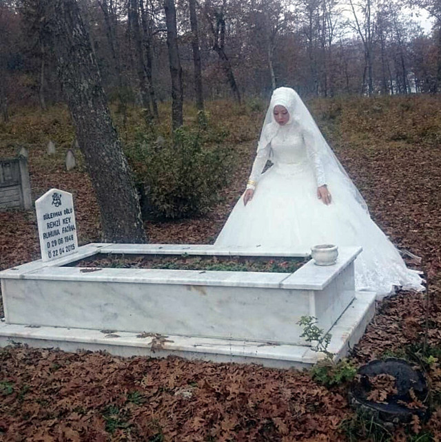 Düzce'de bir kadın boşanmaya günler kala kocası tarafından katledildi - Resim: 1