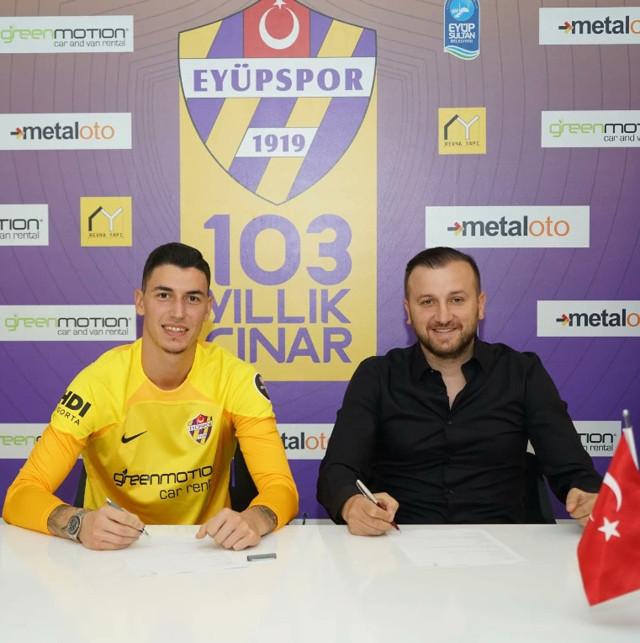 Eyüpspor'a imza atan Berke Özer, Süper Lig'e geri döndü! İşte yeni takımı... - Resim: 0