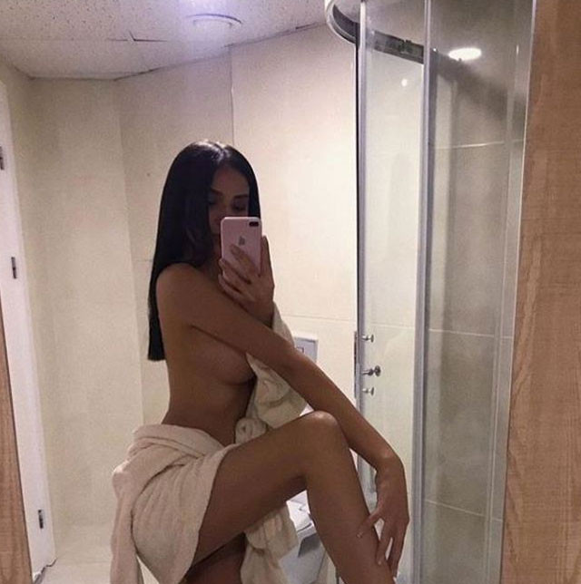 Tuba Ünsal'ın bornozlu fotoğrafı sosyal medyayı salladı  - Resim: 3