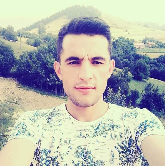 İdlib şehidinin eşinden yürek burkan paylaşım kızına hediyeler almış - Resim: 1