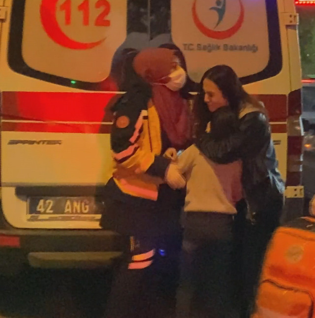 Akraba ziyaretine giden kadın, üst kattaki komşu çocuğunu rehin aldı - Resim: 0