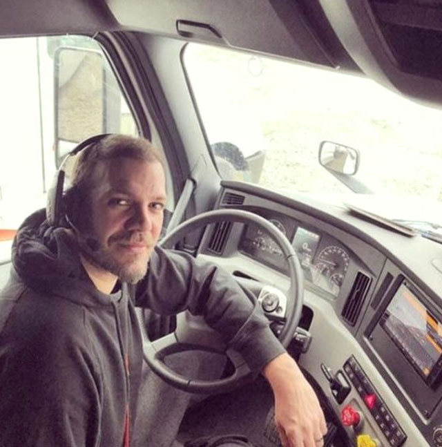 TIR şoförü olan Tolga Karel ilk kez konuştu! Astronot olmak daha kolay - Resim: 2