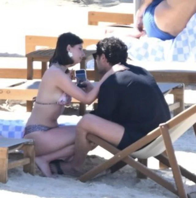 "Taşacak Bu Deniz" oyuncuları Zeynep Atılgan ve Ali Öner Bodrum'da dudak dudağa yakalandı - Resim: 4