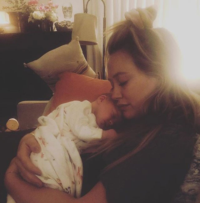  Hilary Duff'tan iğrenç itiraf bebeğinin plasentasını içti - Resim: 1