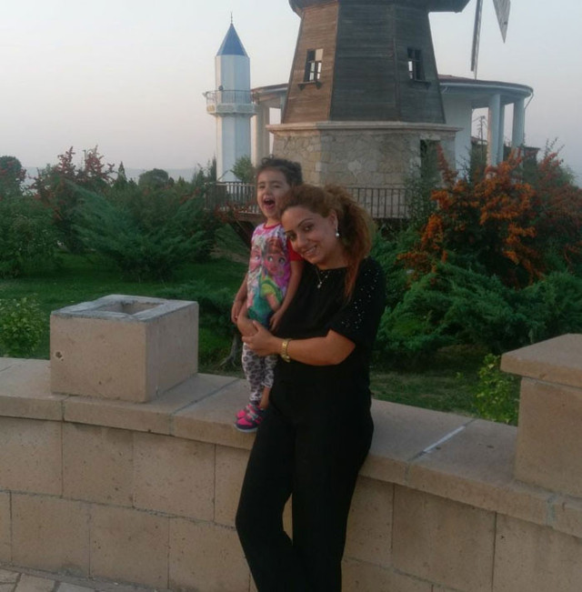 Konya'da evde çıkan yangında Melek pencereden atladı anne alevlerin arasında kaldı - Resim: 1