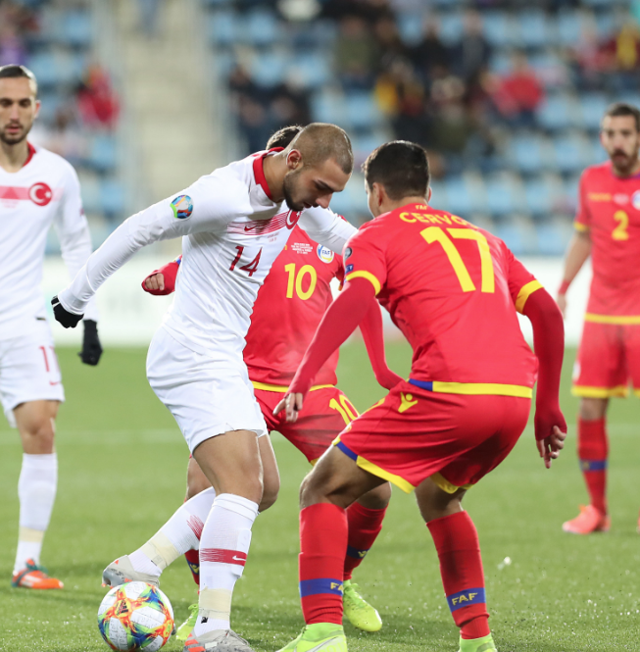 Barcelona ve Real Madrid'den Ahmed Kutucu'ya kanca - Resim: 0