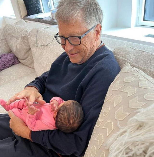 Bill Gates ilk kez paylaştı: “Dünyayı keşfetmeni izlemek için sabırsızlanıyorum” - Resim: 0