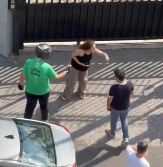 İstanbul'da iki kadın arasında kavga! Pes dedirten sözler: Kocanı aldım elinden, çatla! - Resim: 1