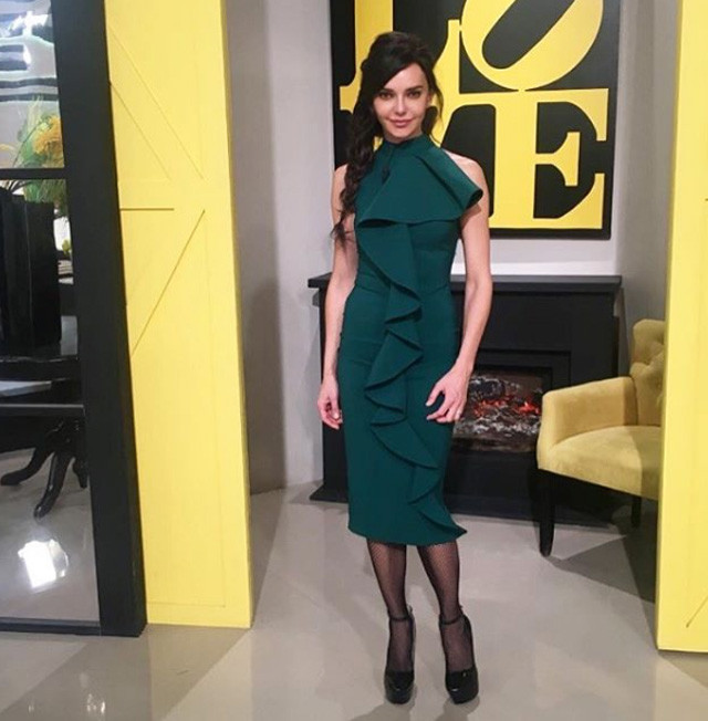 Hande Ataizi'yi giydiği cesur kıyafetler de kurtaramadı - Resim: 4