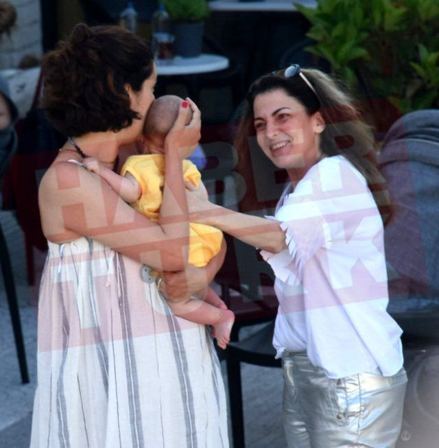 Bergüzar Korel'in ikinci oğlu babası Halit Ergenç'in kopyası çıktı ilk kez görüntülendi - Resim: 3