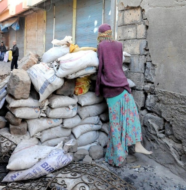 Polis PKK yandaşlarının yüzünü açtığında şaştı kaldı - Resim: 2