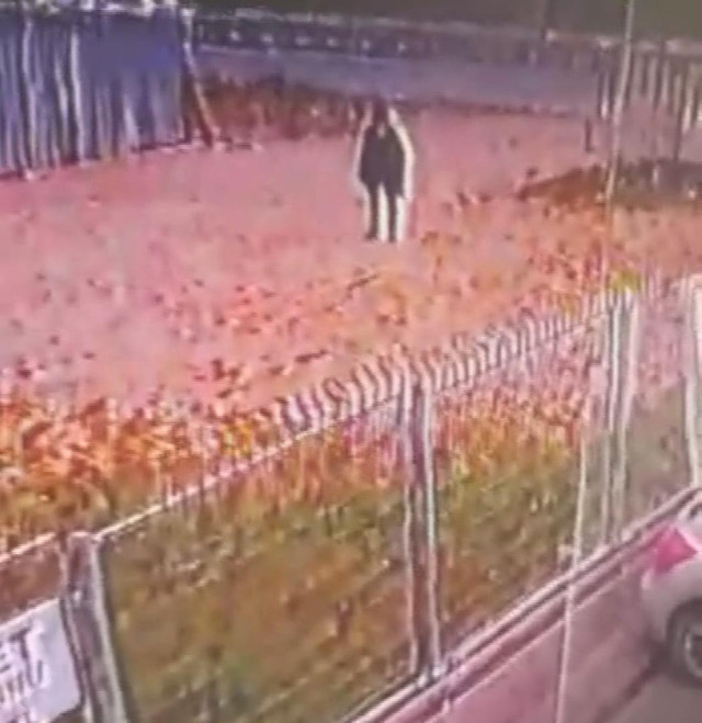 İstanbul'da babasının yanından ayrılan otizmli genç 14 gündür kayıp - Resim: 4