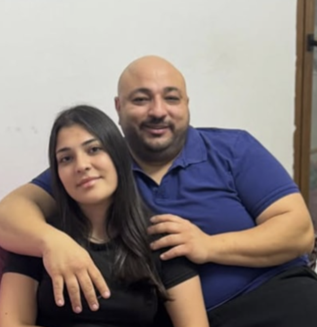 Damla Polat'ı annesi evden kovdu! Kıyafetleri &ccedil;&ouml;p poşeti ile kapının &ouml;n&uuml;ne konuldu - Resim: 1