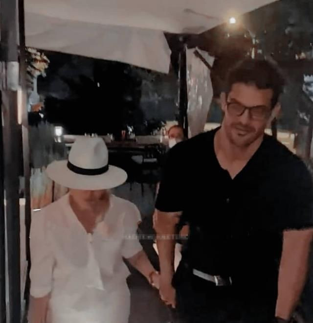 Hadise ve Mehmet Dinçerler'den köşe kapmaca! Güvenlikleri seferber ettiler - Resim: 3