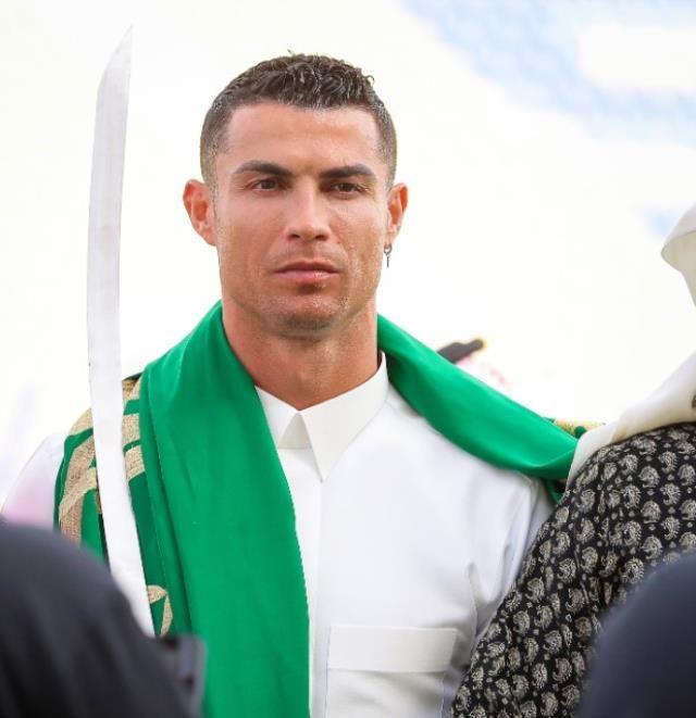 Ne hallere düştün Ronaldo! Girdiği şekli görenler gözlerine inanamadı - Resim: 2