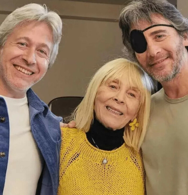 Cüneyt Arkın'ın eşi Betül Arkın'dan yürekleri dağlayan yorum! "Çok iyi babaydın be Fahrettin" - Resim: 1