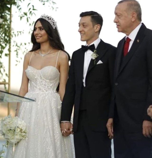 Erdoğan'dan Mesut Özil ile Amine Gülşe’nin nikah töreninde "doğum kontrolü" çıkışı! - Resim: 1