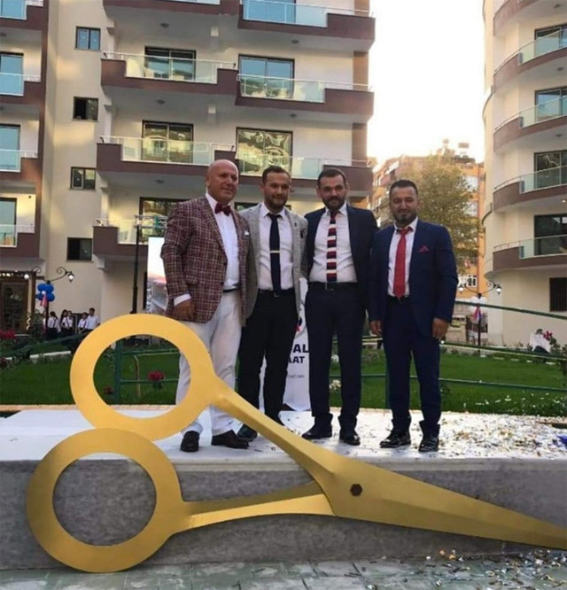 Lütfü Savaş'ın 68 kişinin öldüğü 3 yıllık Güçlü Bahçe sitesinin altın makaslı açılışına katıldığı ortaya çıktı - Resim: 1