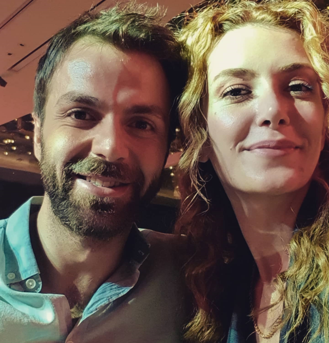 Evli oyuncu, rol arkadaşıyla dudak dudağa! Bülent Emrah Parlak ile Elit Andaç Çam kameralara böyle yakalandı - Resim: 4