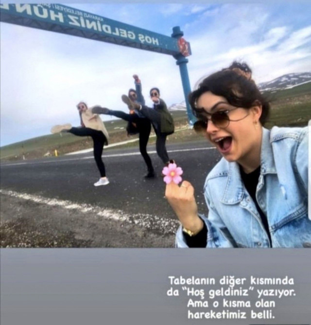 Kürtçe tabela önünde çirkin paylaşımda bulunan 4 öğretmen hakkında karar verildi - Resim: 0