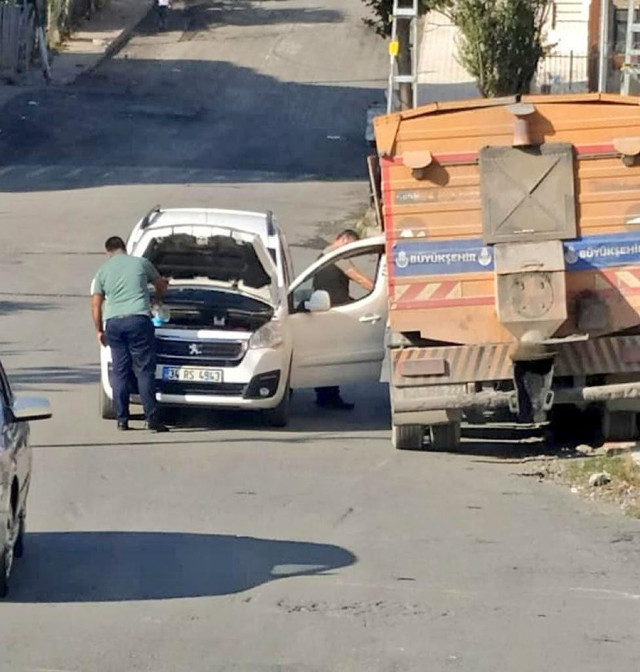 İSPARK Cumhuriyet aboneliği olay oldu! Sürücüsü İBB'yi hortumlarken çekildi - Resim: 1