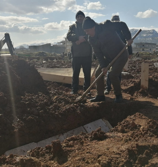 Şamil Tayyar'dan deprem bölgesi isyanı! Kamu görevlileri çok lakayt ve nobran... - Resim: 1