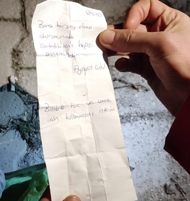 Depremde hayatını kaybeden kızın enkaz altından vasiyeti çıktı - Resim: 1