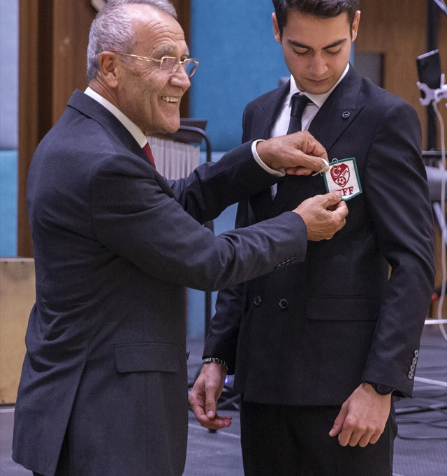 Hakemlerden TFF'ye taban ücretlerinin iyileştirilmesi çağrısı - Resim: 1