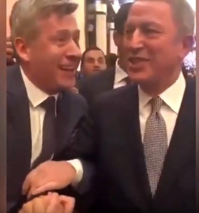 Metin Şentürk Bakan Akar'la espirili diyaloğunu sosyal medyadan paylaştı! - Resim: 3