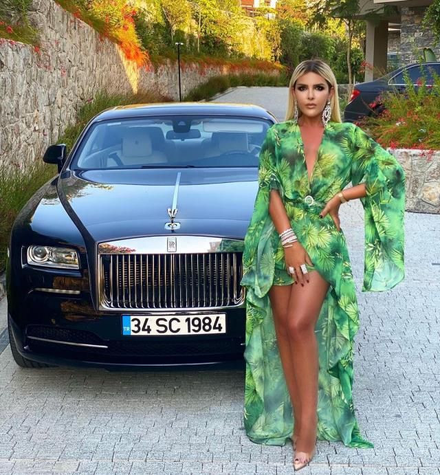 Selin Ciğerci kesenin ağzını açtı: 13 milyon TL'ye araba aldı! - Resim: 1