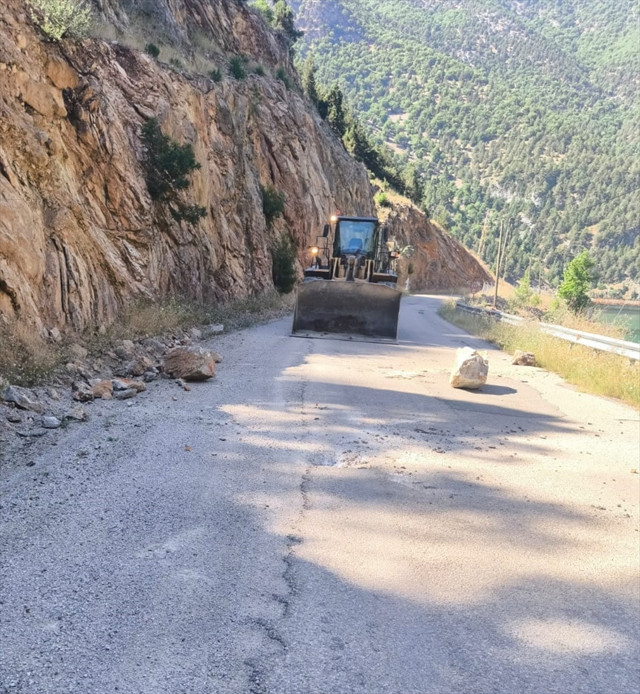 Peş peşe depremler! Önce Adana ardından Akdeniz...AFAD duyurdu - Resim: 1