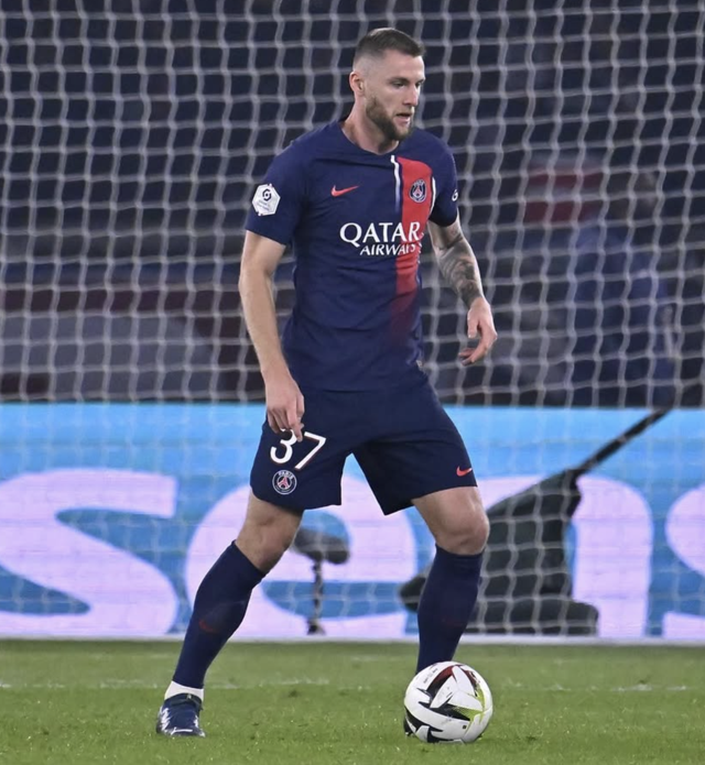 Galatasaray iki dünya yıldızıyla anlaşmaya vardı! Sinan Engin canlı yayında transferleri duyurdu - Resim: 0