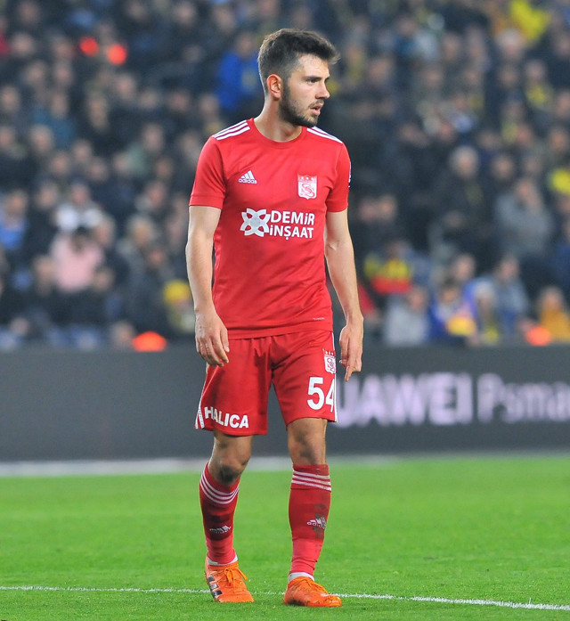 Fenerbahçe'den Galatasaray'a Mert Hakan Yandaş çalımı - Resim: 0