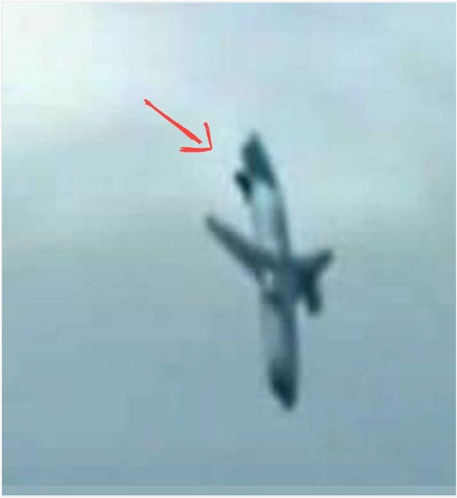 Çin'de pilot intihar etmek için yolcu uçağını düşürdü! 132 yolcu ile birlikte öldü - Resim: 0