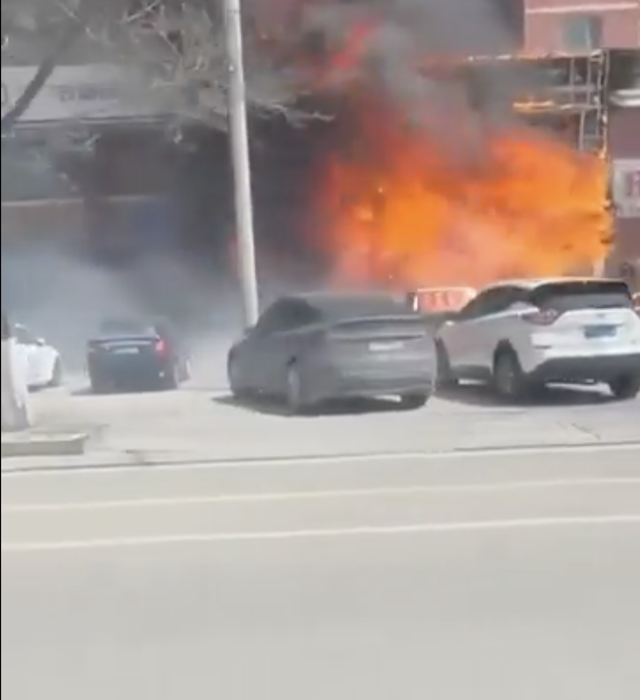 Çin'de büyük facia! Restoranda yangın çıktı, 22 kişi öldü - Resim: 0