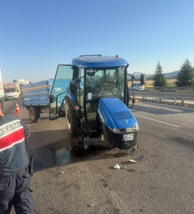 Afyonkarahisar'da feci kaza! Üsteğmen öldü, otomobildeki yazı dikkat çekti - Resim: 0